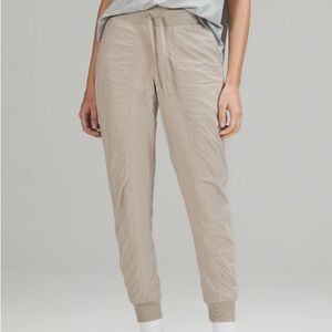 Lululemon dance studio jogger mid rise